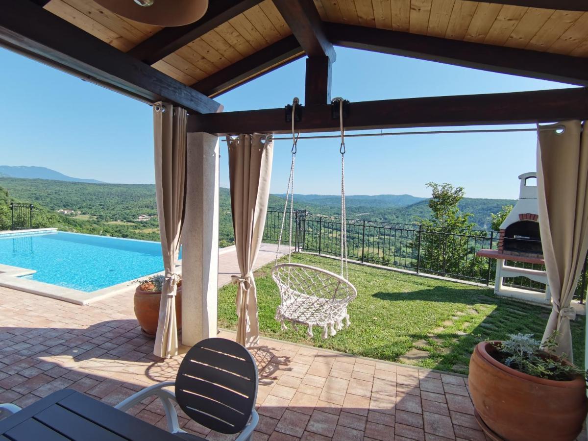 Home Andrea With Infinity Salty Pool Roč 外观 照片