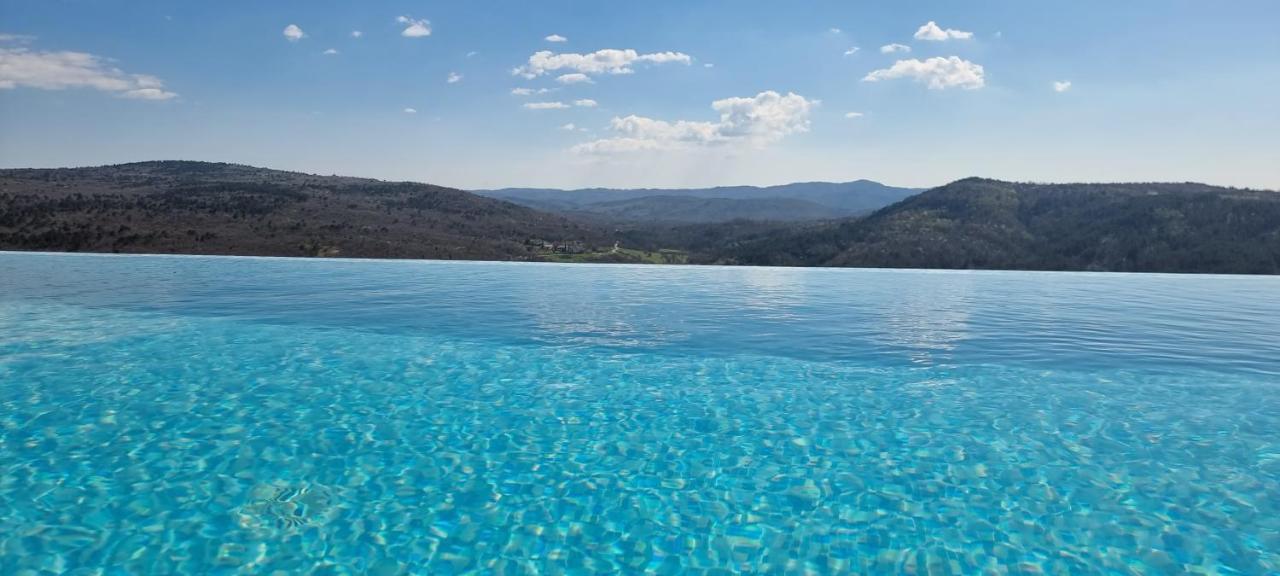 Home Andrea With Infinity Salty Pool Roč 外观 照片