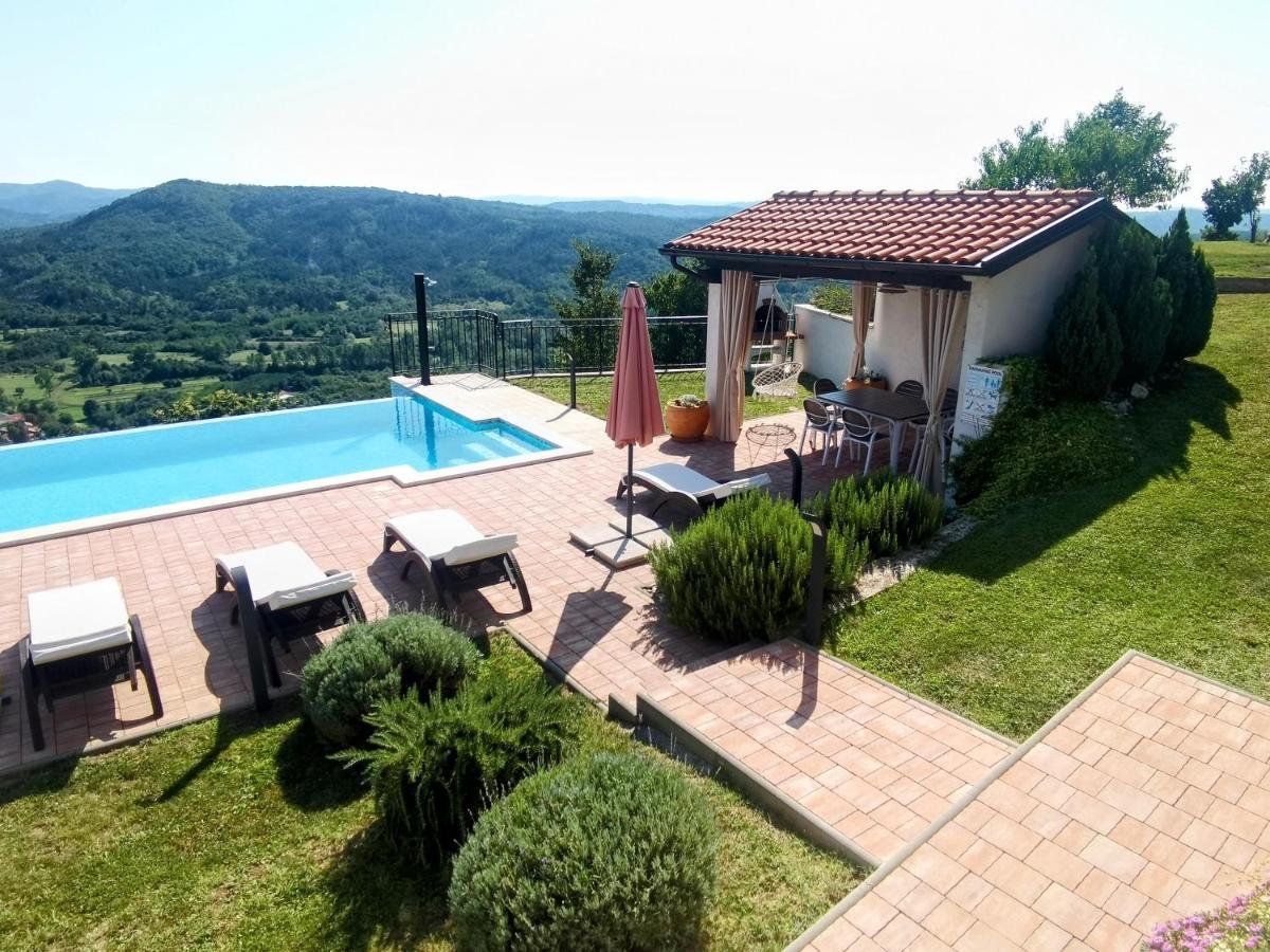 Home Andrea With Infinity Salty Pool Roč 外观 照片