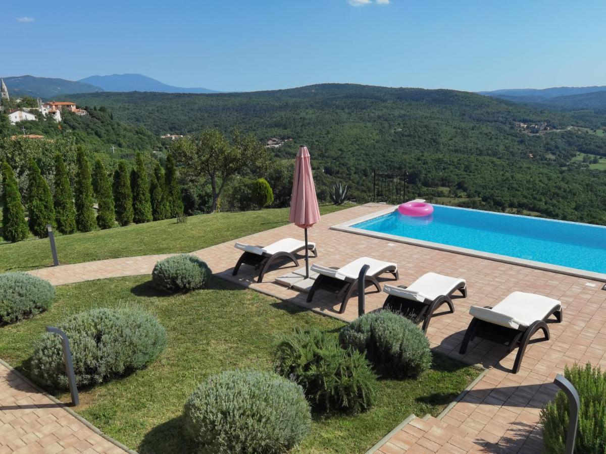 Home Andrea With Infinity Salty Pool Roč 外观 照片