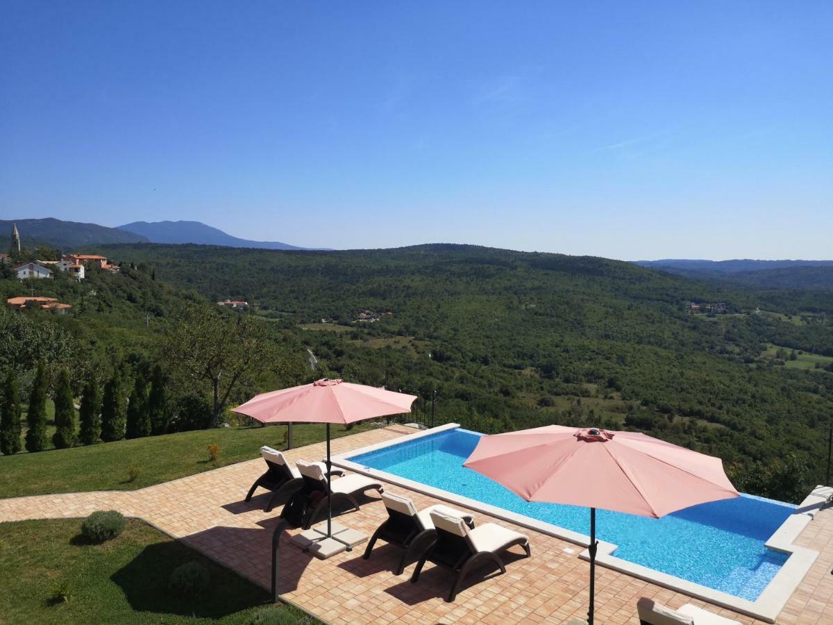 Home Andrea With Infinity Salty Pool Roč 外观 照片