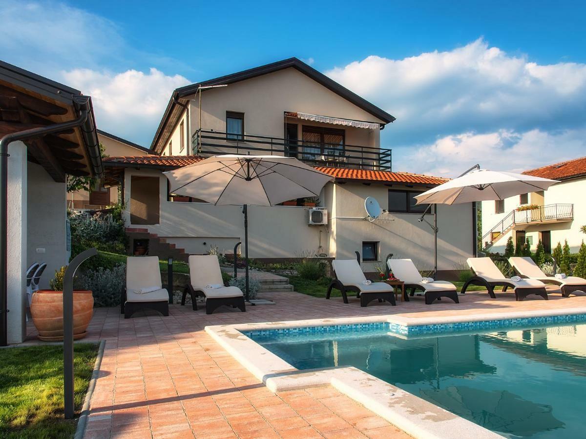 Home Andrea With Infinity Salty Pool Roč 外观 照片